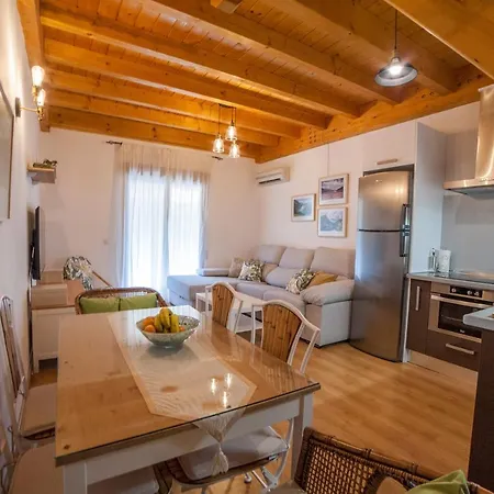 Apartment Aguilar, Con Cargador De Vehiculo Electrico *